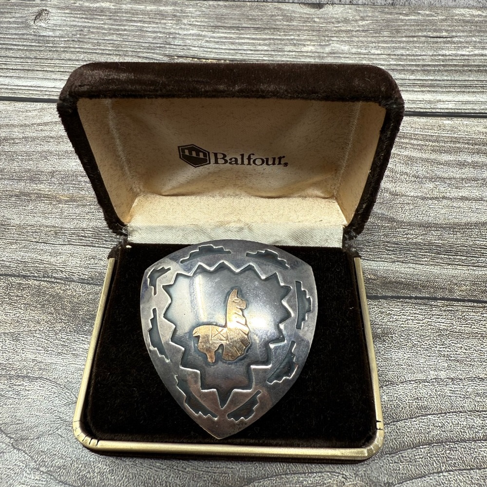 18K 925 Sterling Vintage Peru Pendant Brooch Llama